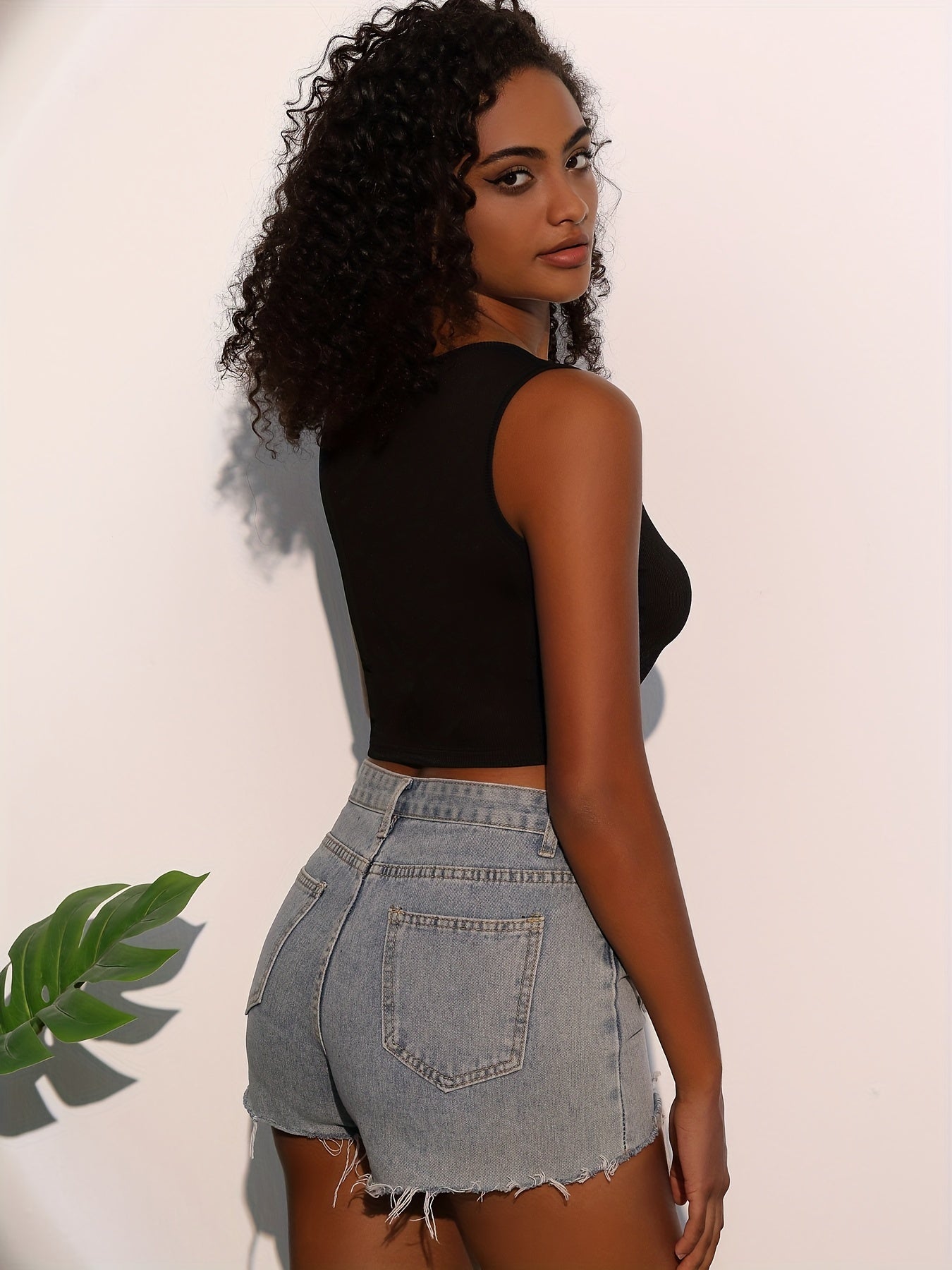 Butterfly Buckle Crew Neck Tank Top Sexy Sleeveless Crop Tank Top