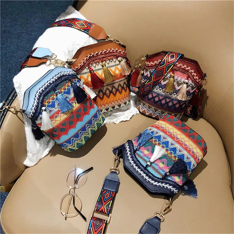 Hand Woven Crossbody Ethnic Straw Bags Women Handbag Retro Flap Rattan Straw Bea