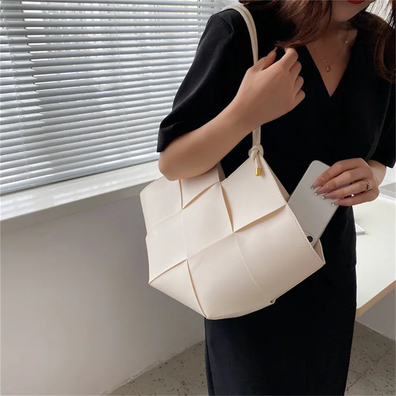 Large Capacity Women's Woven Tote Bag Pu Shoulder Handbag for Travel Shopping