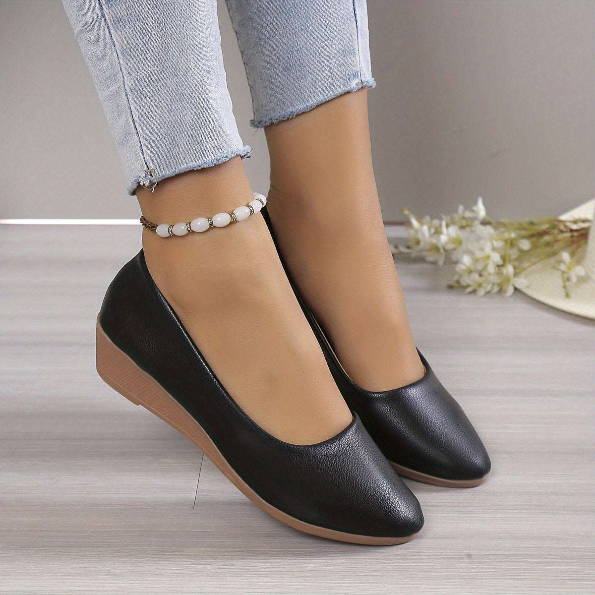 Women's Pointed Toe Slip On Flat Shoes Soft Sole Flats