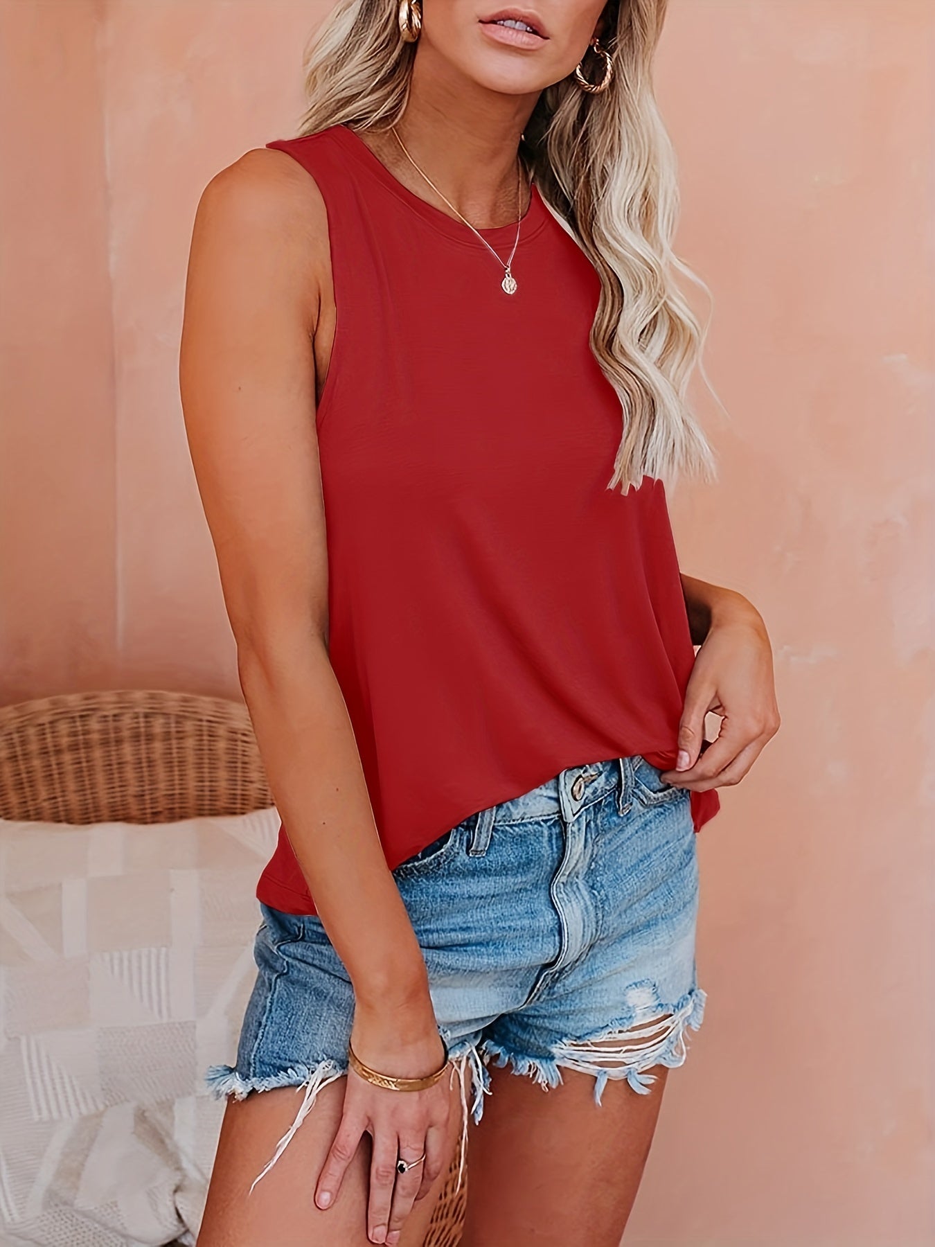  Solid Round Neck Tank Top