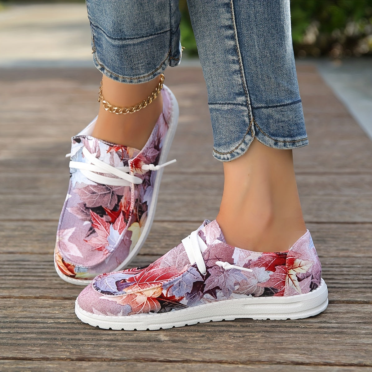 Women's Maple Leaf Print Canvas Shoes Casual Lace Up Outdoor Sneakers