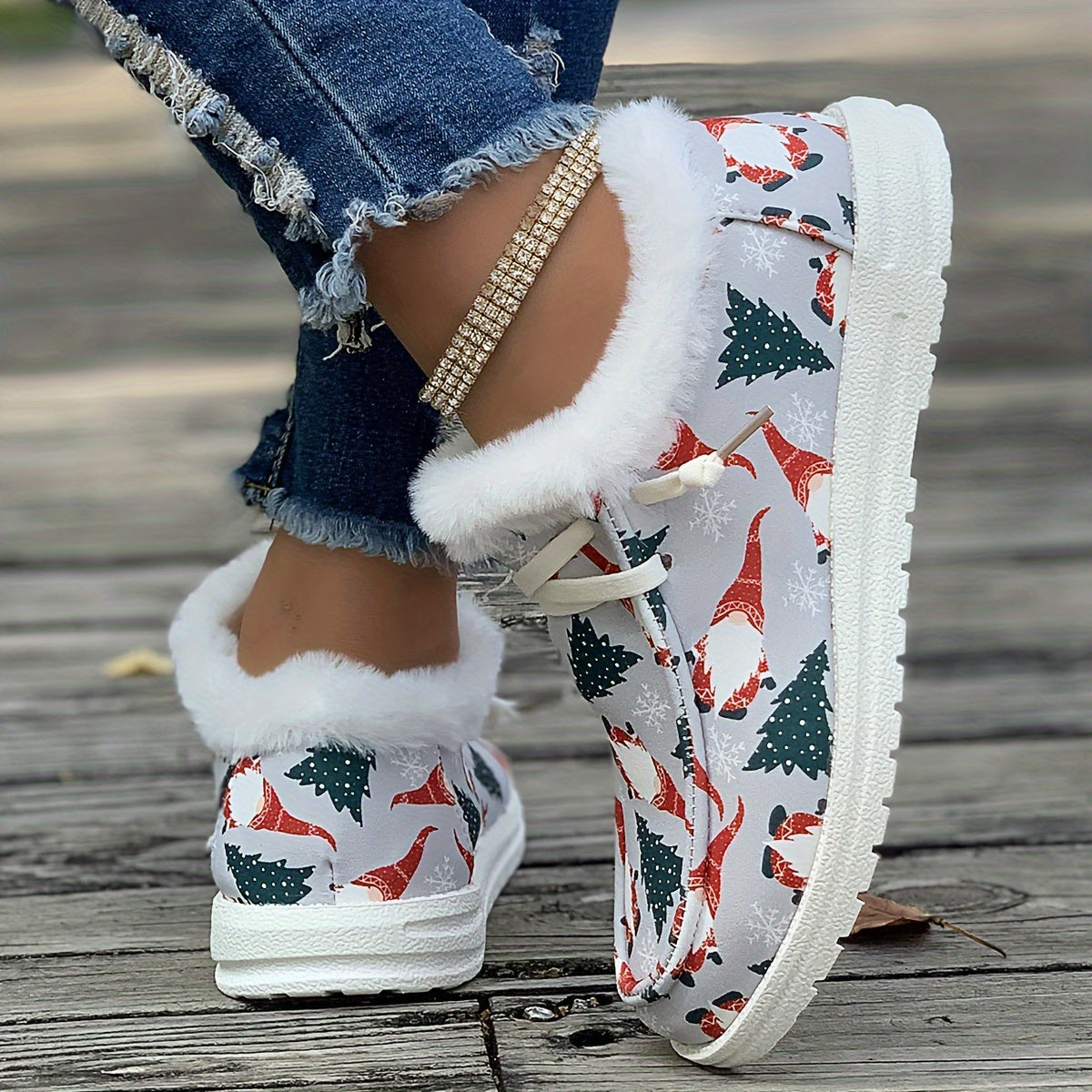 Women's Christmas Snow Boots With Dwarfs & Snowflakes Patterns
