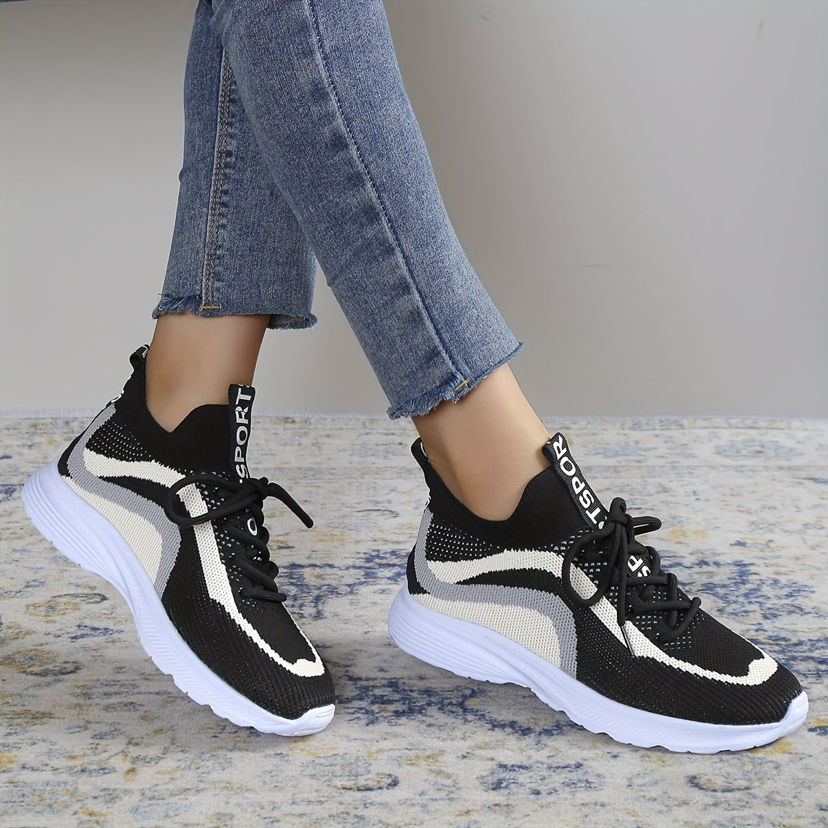 Women's Lace-up Letter Pattern Athletic Running Shoes