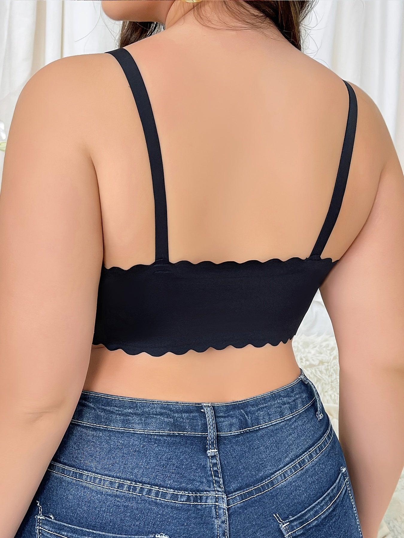 Plus Size Seamless Wave Trim Wireless Bra with Removable Pads