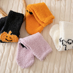 4 Pairs Pumpkin & Bat Print Socks & Funny Halloween Fuzzy Socks Women's