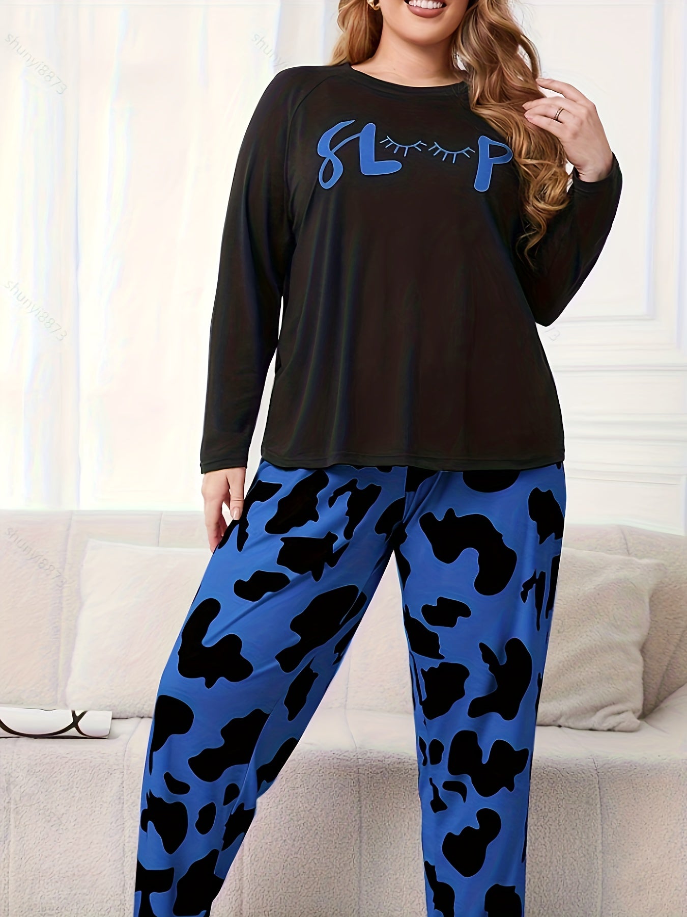  Eyelash & Cow Print Long Sleeve Round Neck T shirt & Pants Pajamas Set