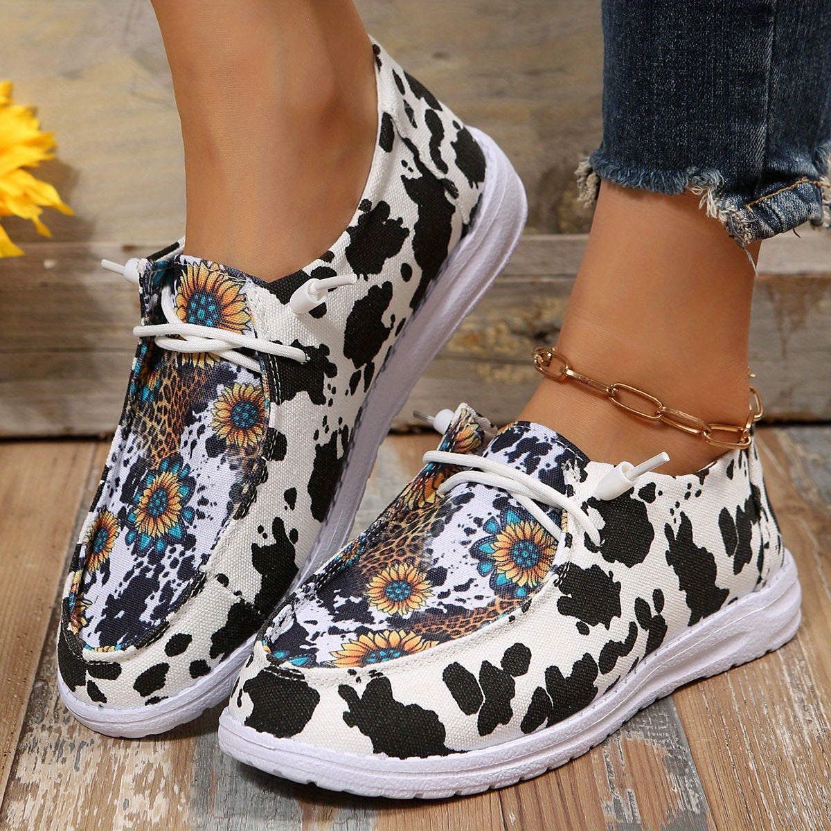 Floral & Cow Printed Slip On Canvas Shoes Low Round Toe Non slip Flat Shoes