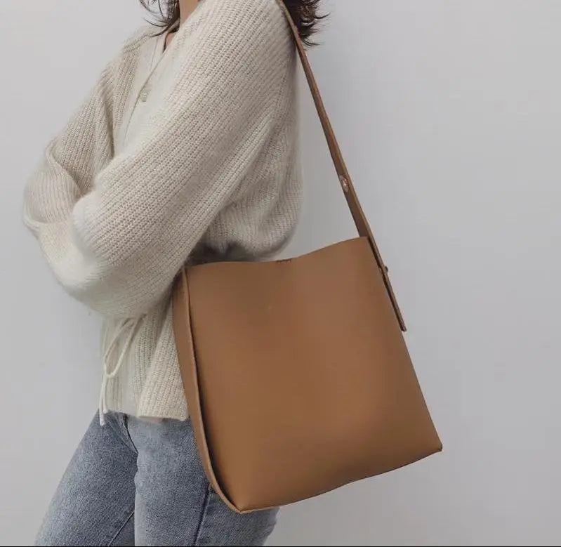Retro Ladies PU Bucket Bag Large Capacity Commuter Shoulder Bag