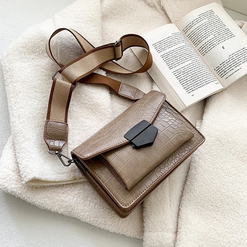 Retro Style Mini Handbag Shoulder Bag Wallet