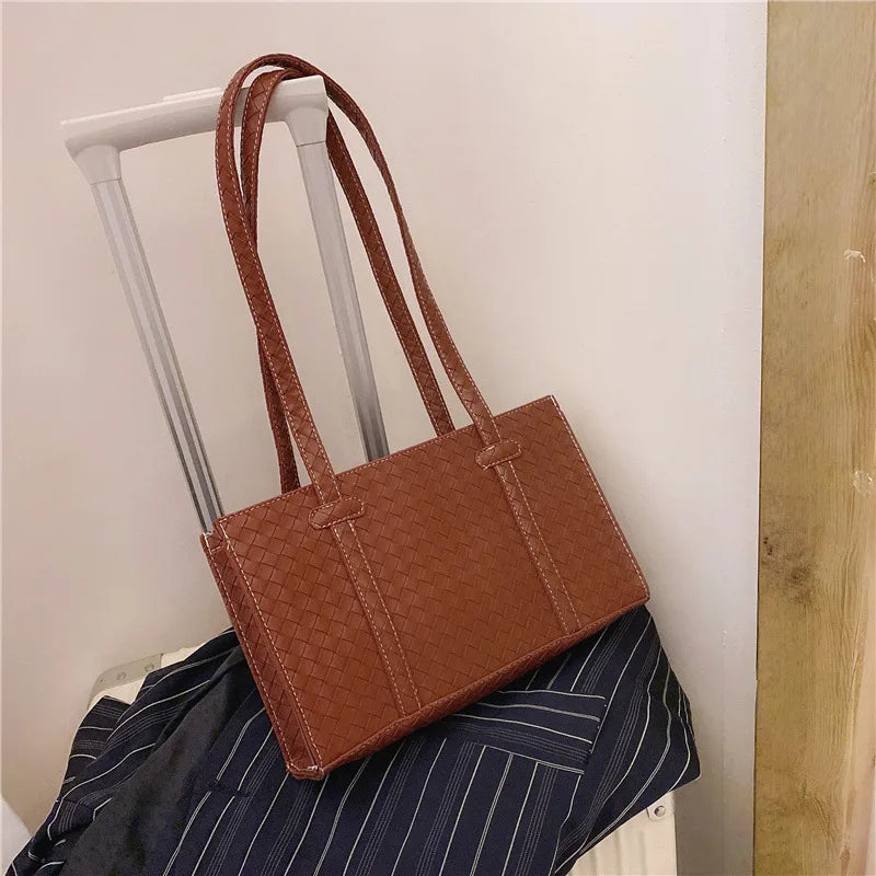 Woven Handbags Women Bales Tide Weave Hand Shoulder Lady Retro Solid Purse Small