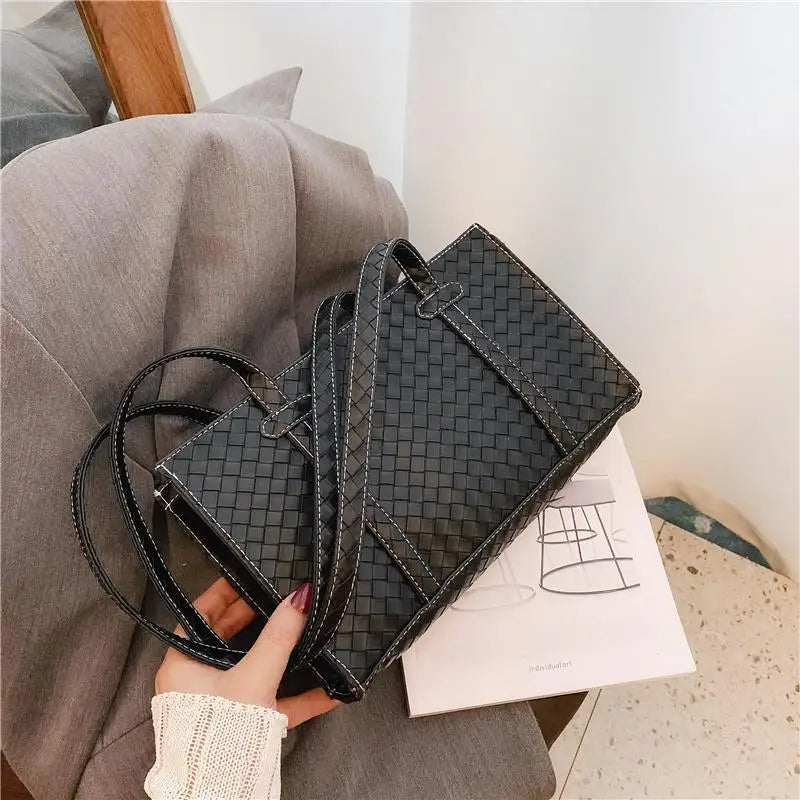 Woven Handbags Women Bales Tide Weave Hand Shoulder Lady Retro Solid Purse Small
