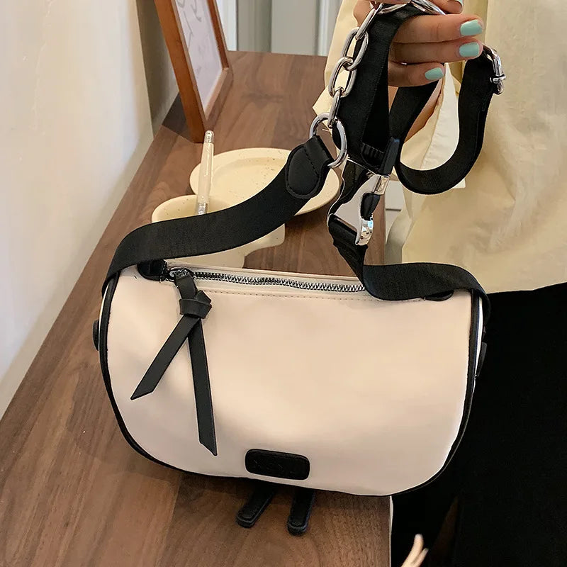 Sports Lightweight One-shoulder Casual Bag Small Square Bag