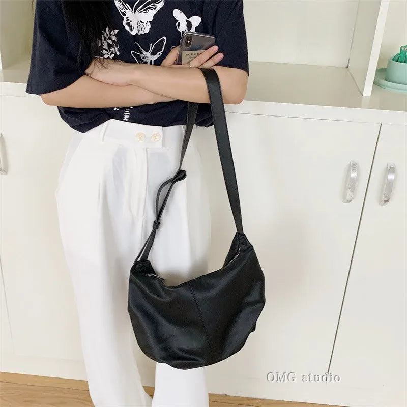 Large-Capacity Dumpling Bag Shoulder Messenger Bag