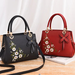 Embroidery High Capacity Women's Handbag
