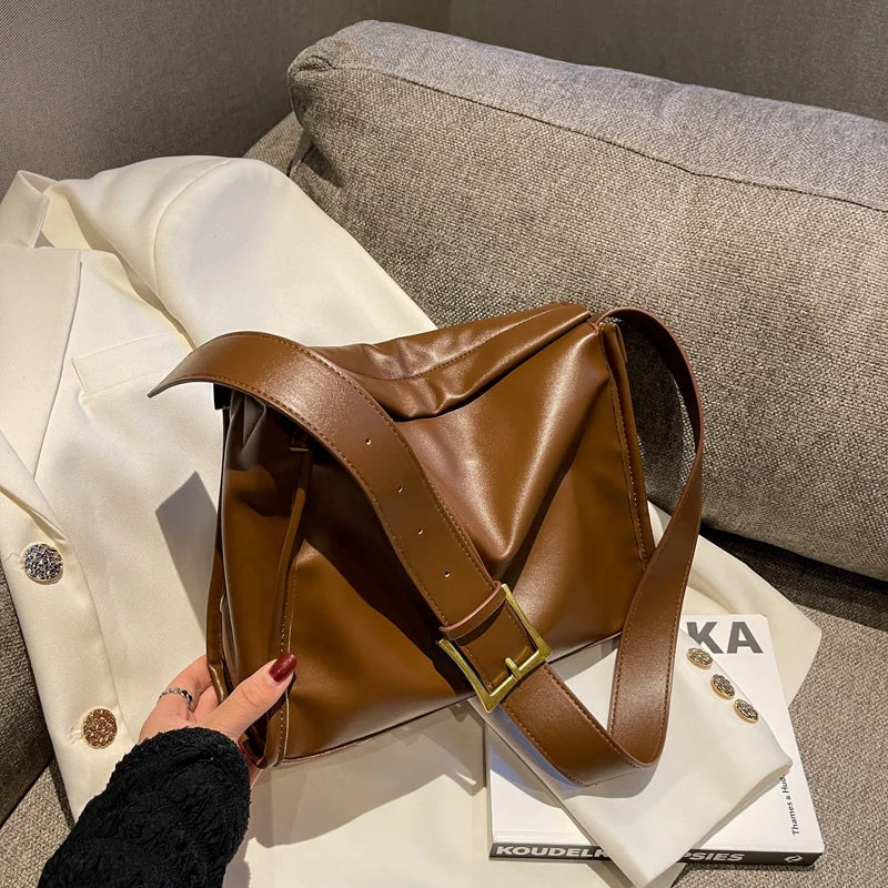 Soft Leather Women's Postman Shoulder Bag Solid Women's Big Bag