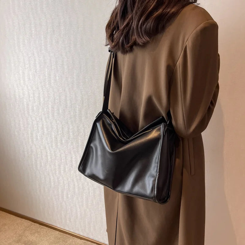 Soft Leather Women's Postman Shoulder Bag Solid Women's Big Bag