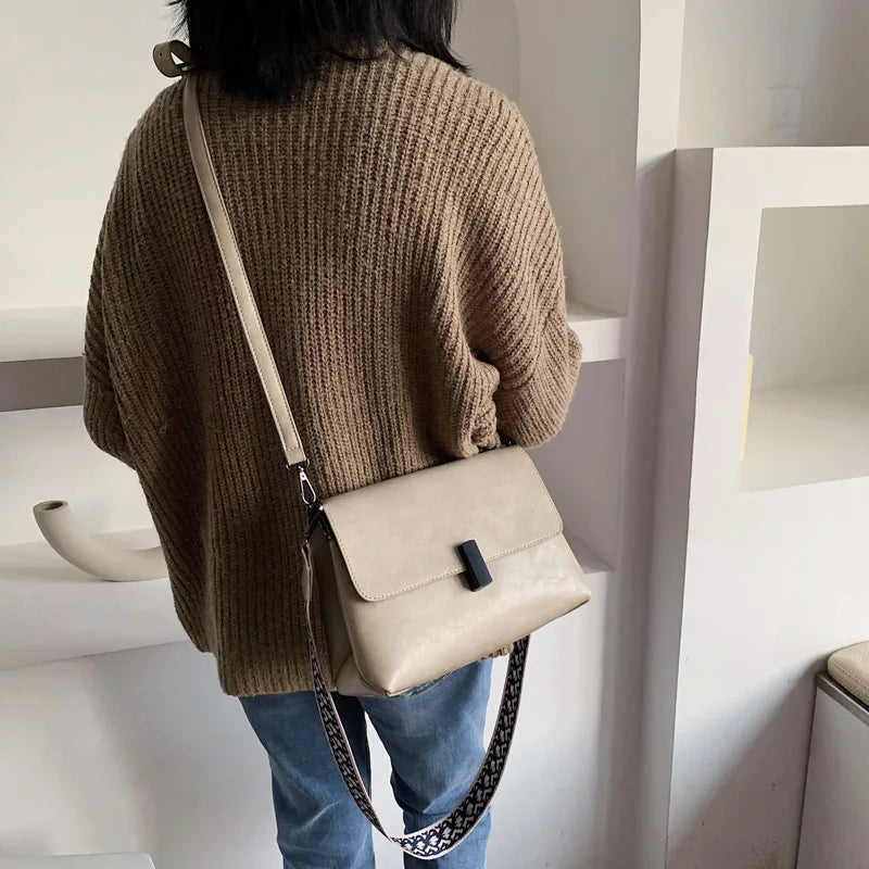 Women's PU Leather Messenger Bag Chain Shoulder Small Square Bag