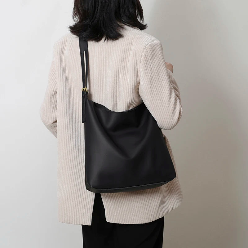 Fashionable Women Shoulder Bags PU Leather Daily Casual Multi-function Tote