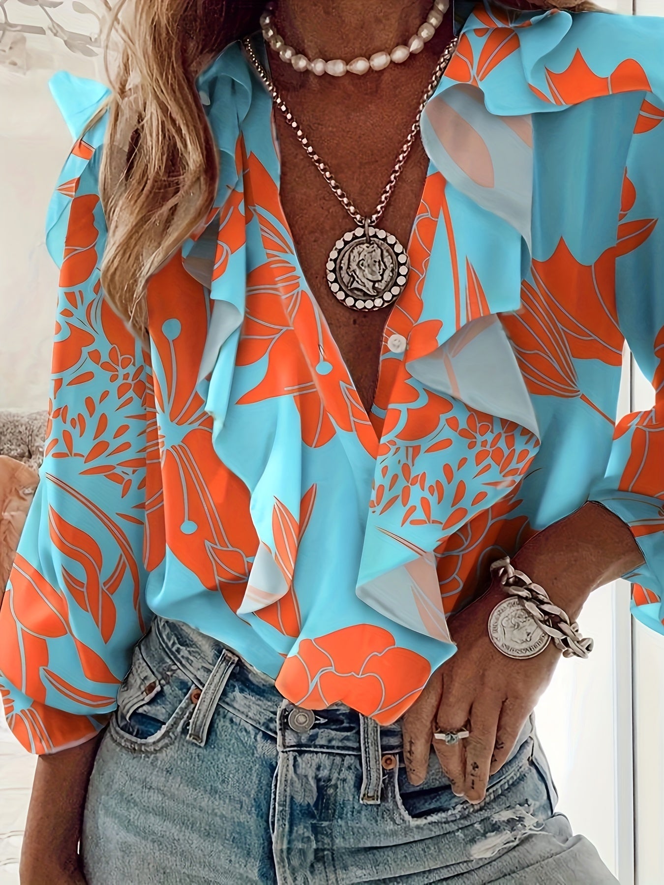  Floral Print Ruffle Sleeve V Neck Blouse