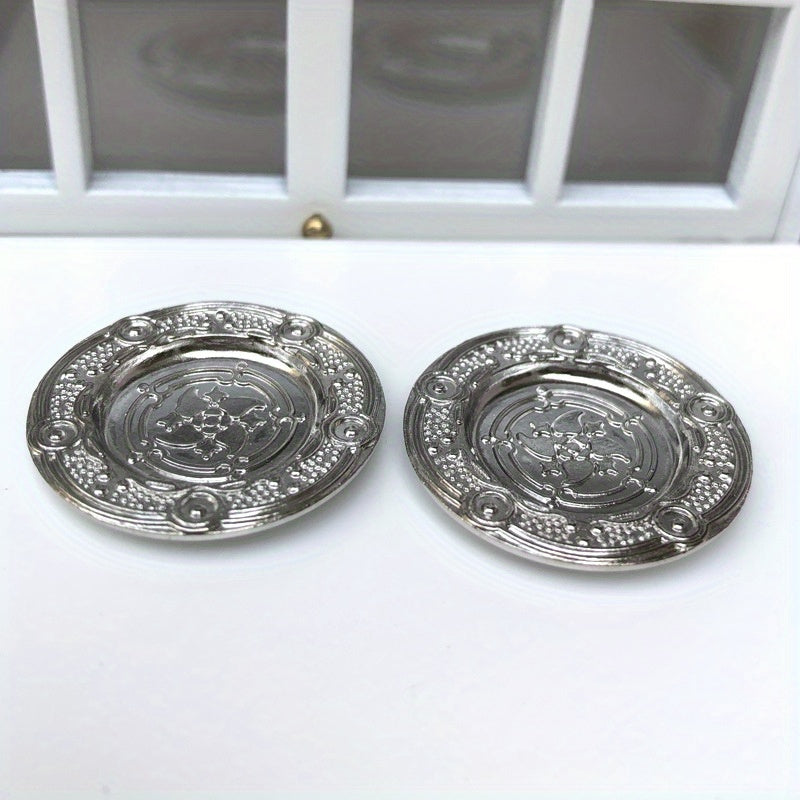 2pcs 1:12 Mini Dollhouse Metal Carved Dinner Plate S
