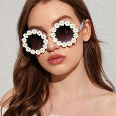 Vintage Daisy Sunglasses for Women, UV Protection Eyewear