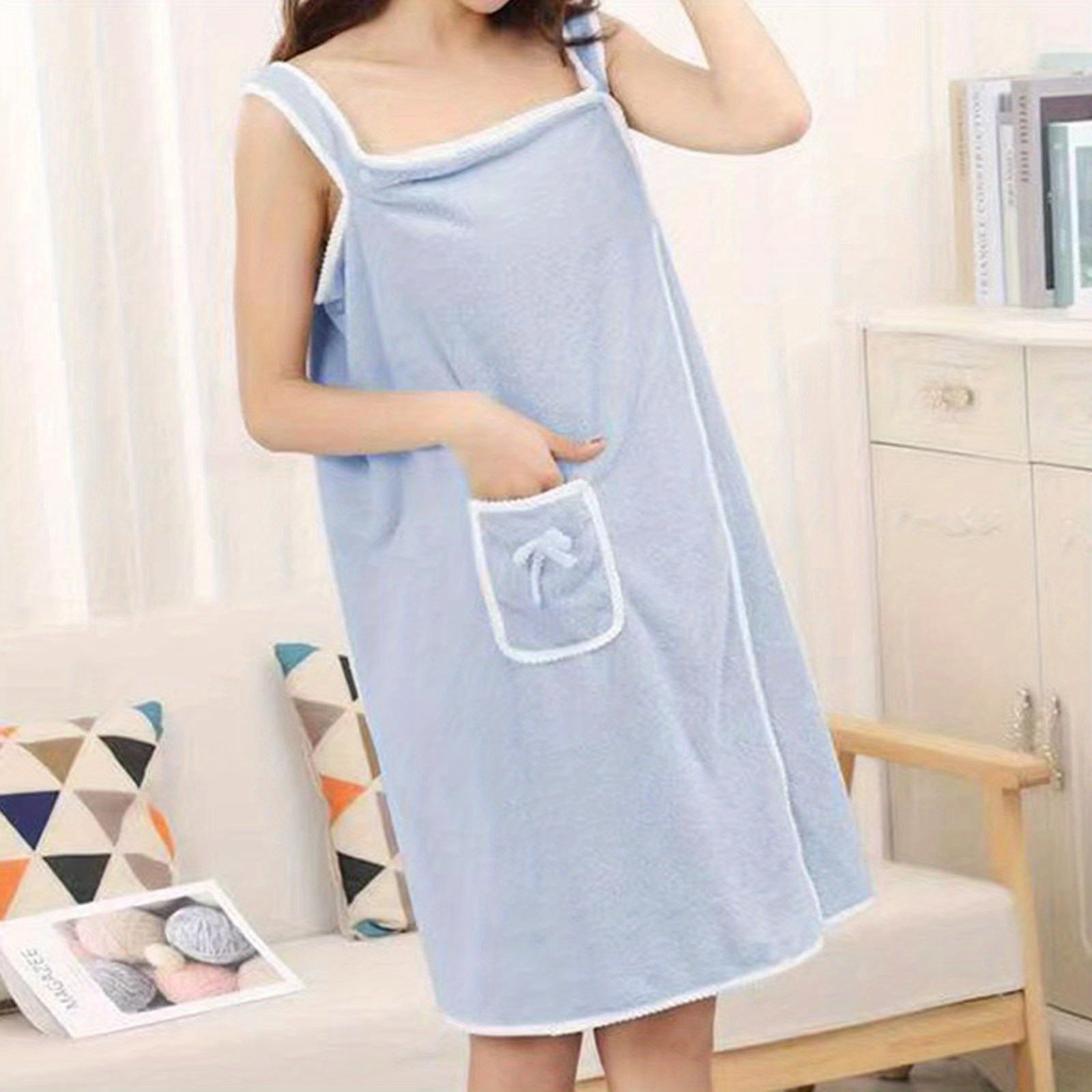 Thickened Coral Fleece Bathrobe with Pocket - Soft & Absorbent Towel Wrap