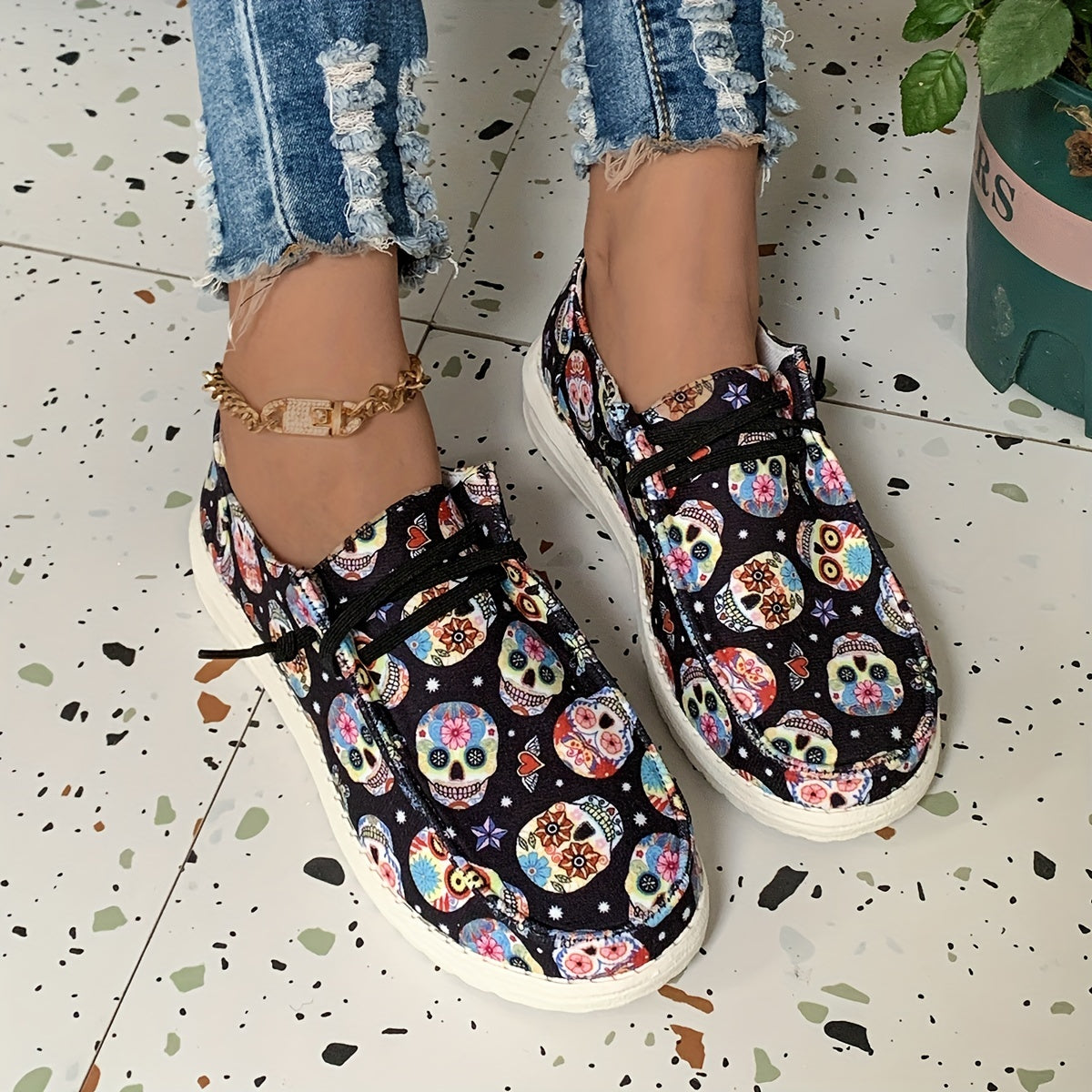 Floral Skull Print Slip-On Canvas Shoes Women Low Top Sneakers