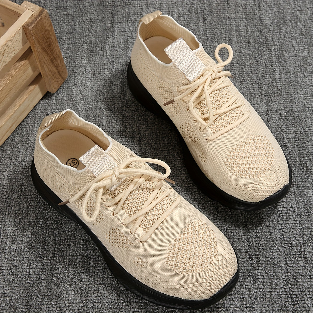 Women's Breathable Mesh Sports Shoes Lightweight Non-slip Sneakers