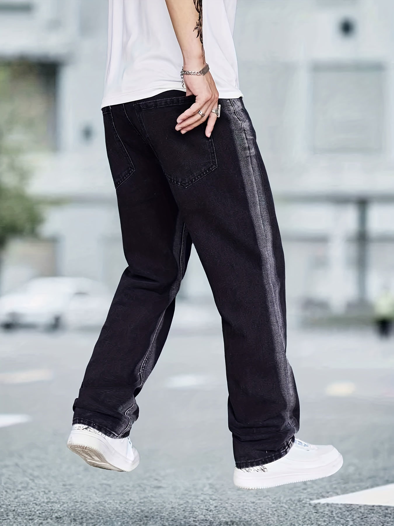 Men's Casual Distressed Straight Leg Jeans with Pockets