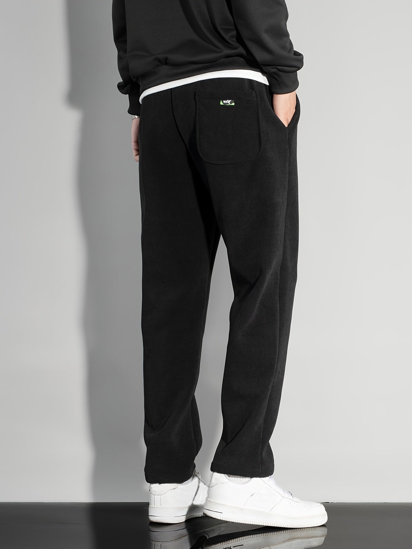 Men's Fleece Joggers Drawstring Pocket Windproof Sweatpants