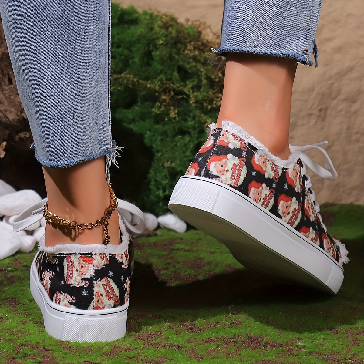 Christmas Santa Print Raw Trim Fall Round Toe Flat Skate Shoes