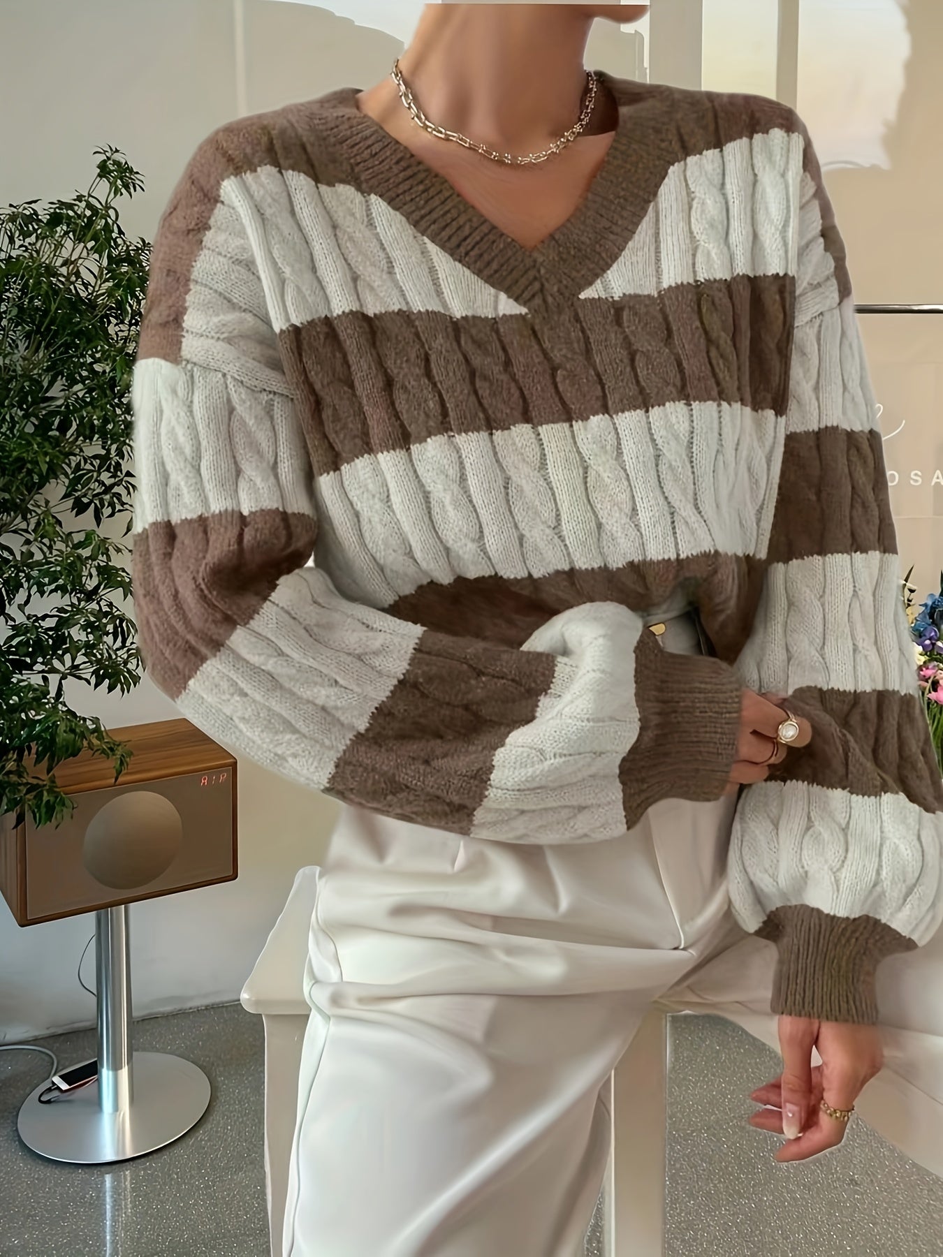  Colorblock Lantern Sleeve V Neck Sweater