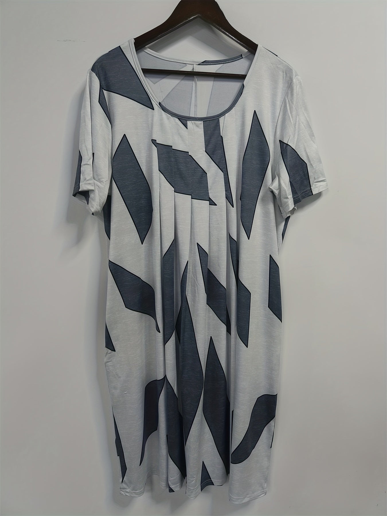  Geometric Print Short Sleeve Round Neck Pleated Dress With Pockets