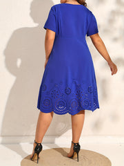 Women's Plus Scallop Trim Short Sleeve V Neck Midi Dress