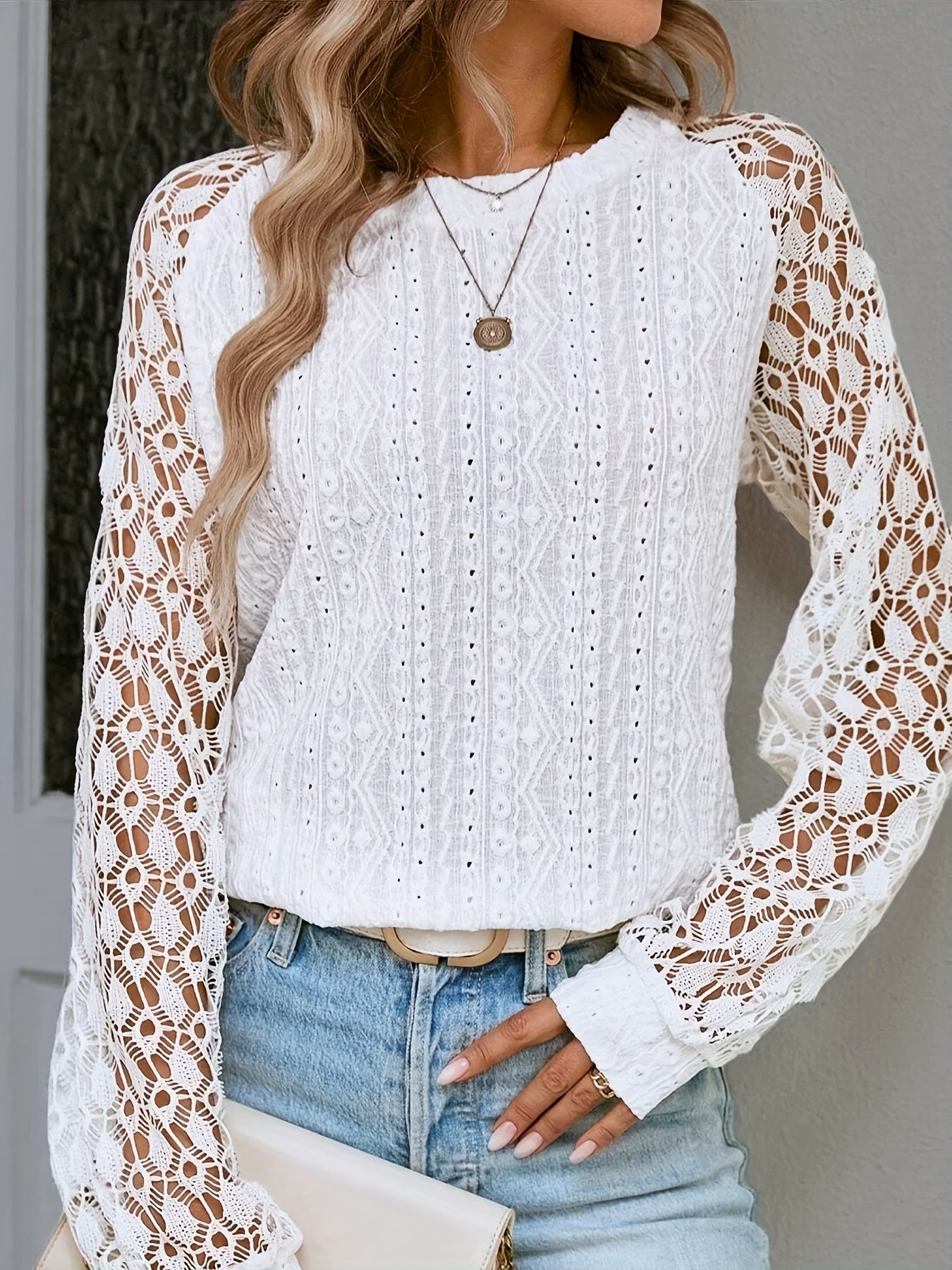  Lace Long Sleeve Round Neck Top