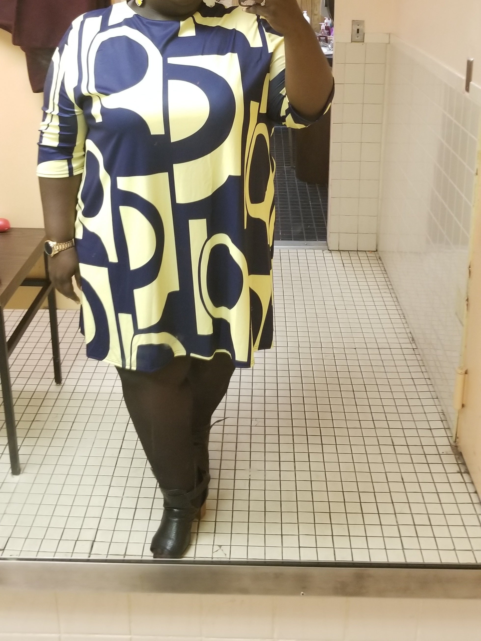 Plus Geometric Print Long Sleeve Round Neck Dress With Pockets