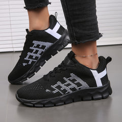 Breathable Flying Woven Running Shoes Wear Resistant Non Slip Sneakers