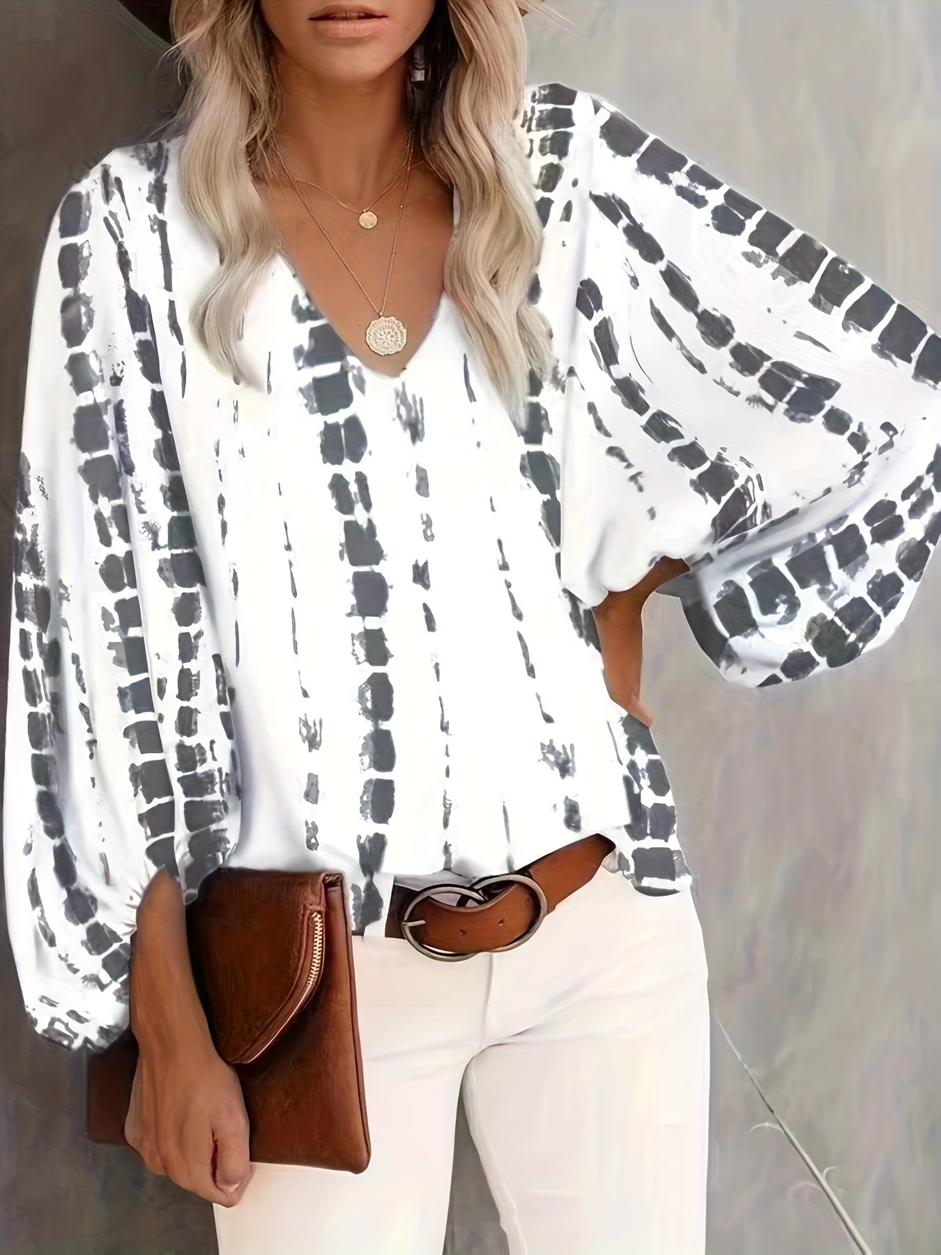  Casual Blouse Women's V Neck Lantern Sleeve Top