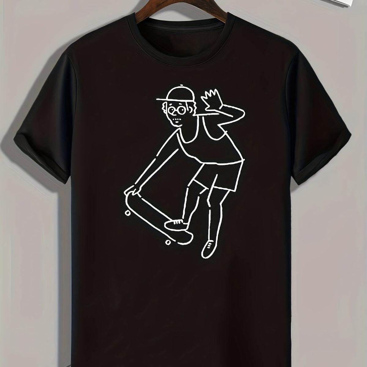 Skateboarder Pattern Print Men's Comfy Sports T-shirt
