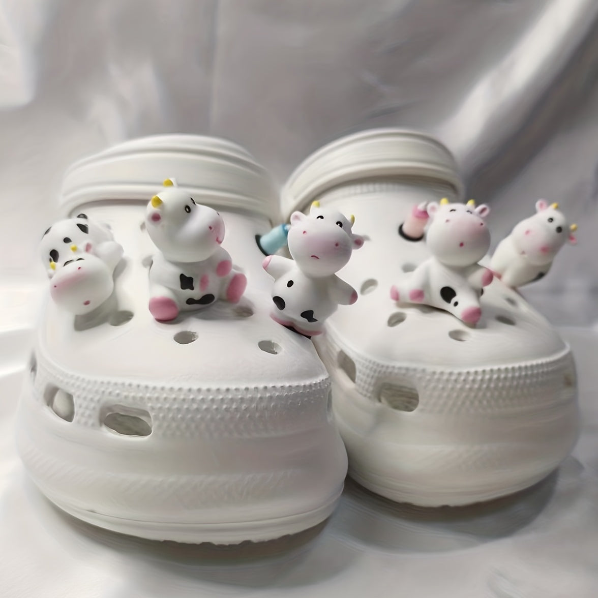 7pcs 3D Cow Mini Bottle Charms For Clogs DIY Shoe Decor