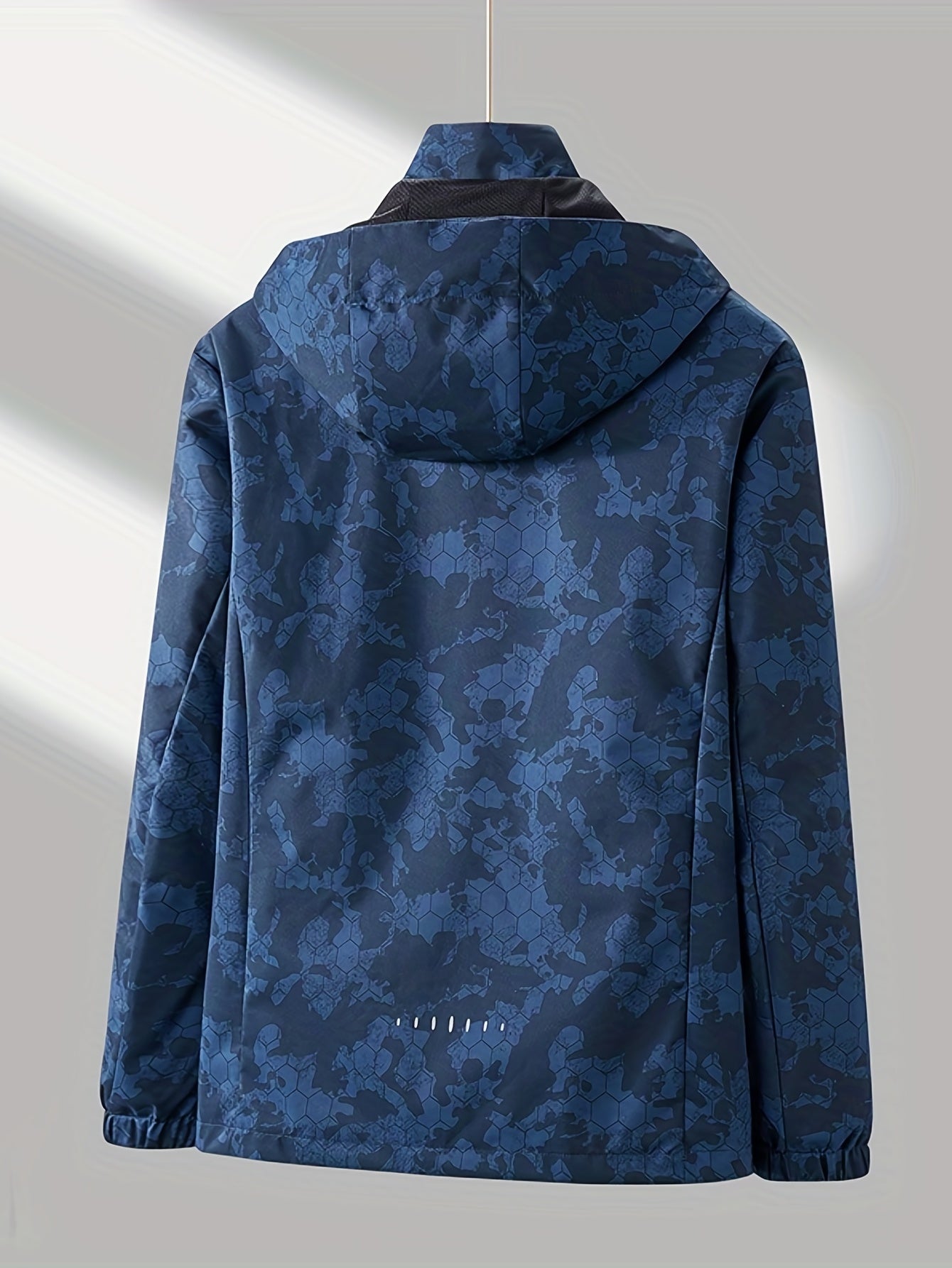 Men's Lightweight Waterproof Windbreaker Jacket Coat For Outdoors