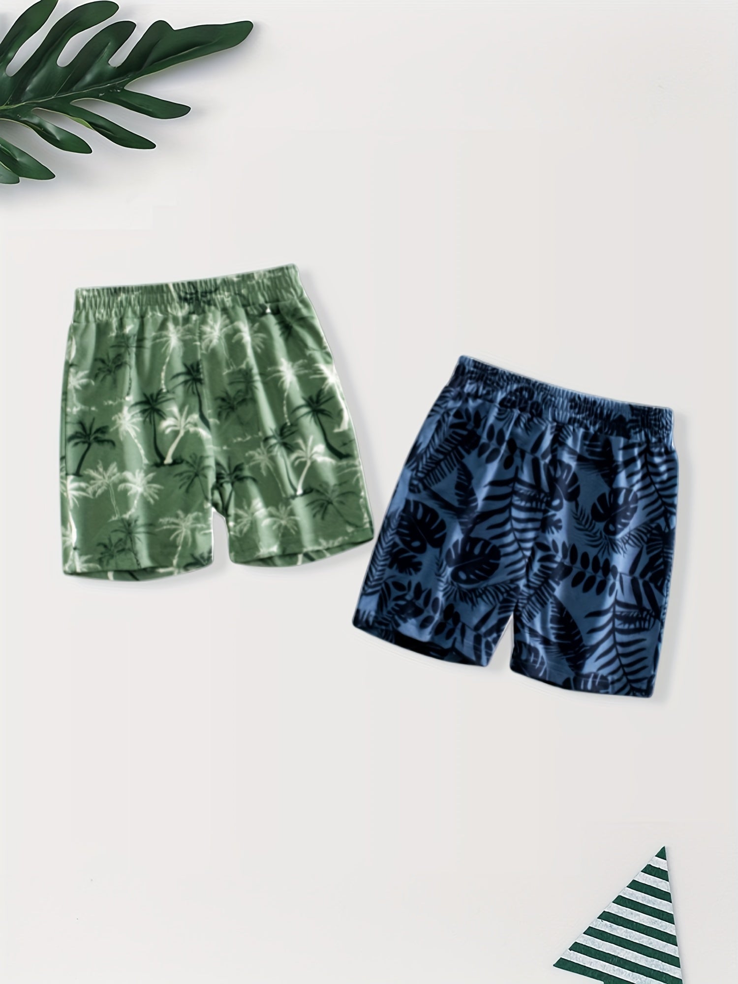 2pcs Tropical Leaf Coconut Tree Print Boys Comfortable Shorts