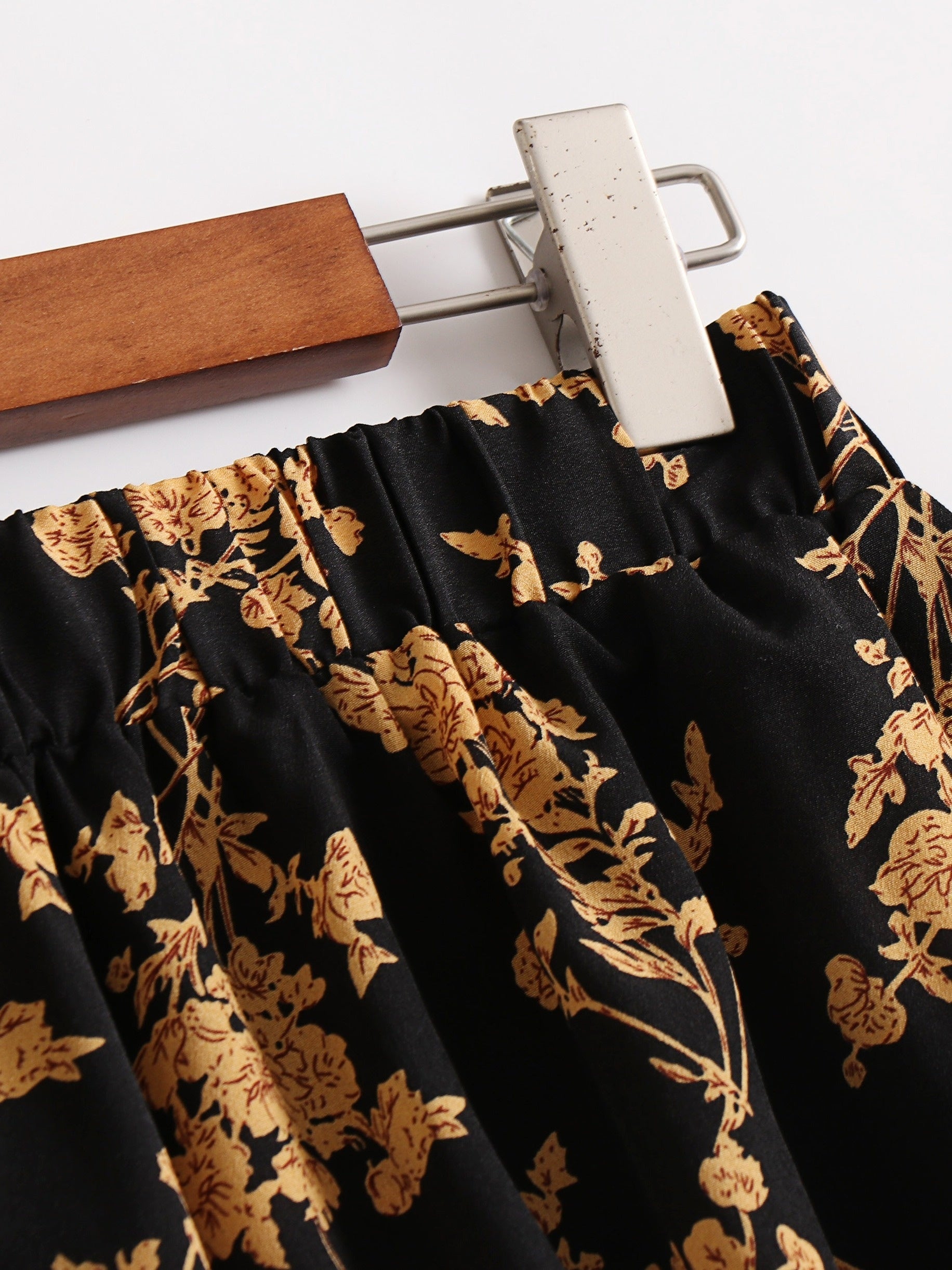  Vacay Skirt Women's Plus Floral Print Ruffle Trim Maxi Skirt