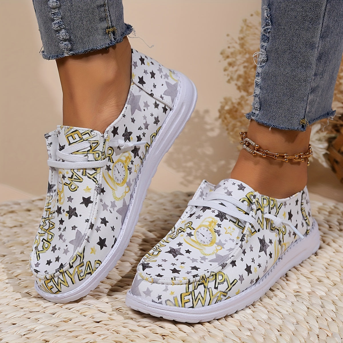 Women's Skate Shoes With Star & Year's Letter Designs