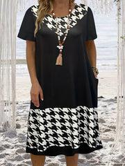  Houndstooth Print Short Sleeve Dress with Pockets