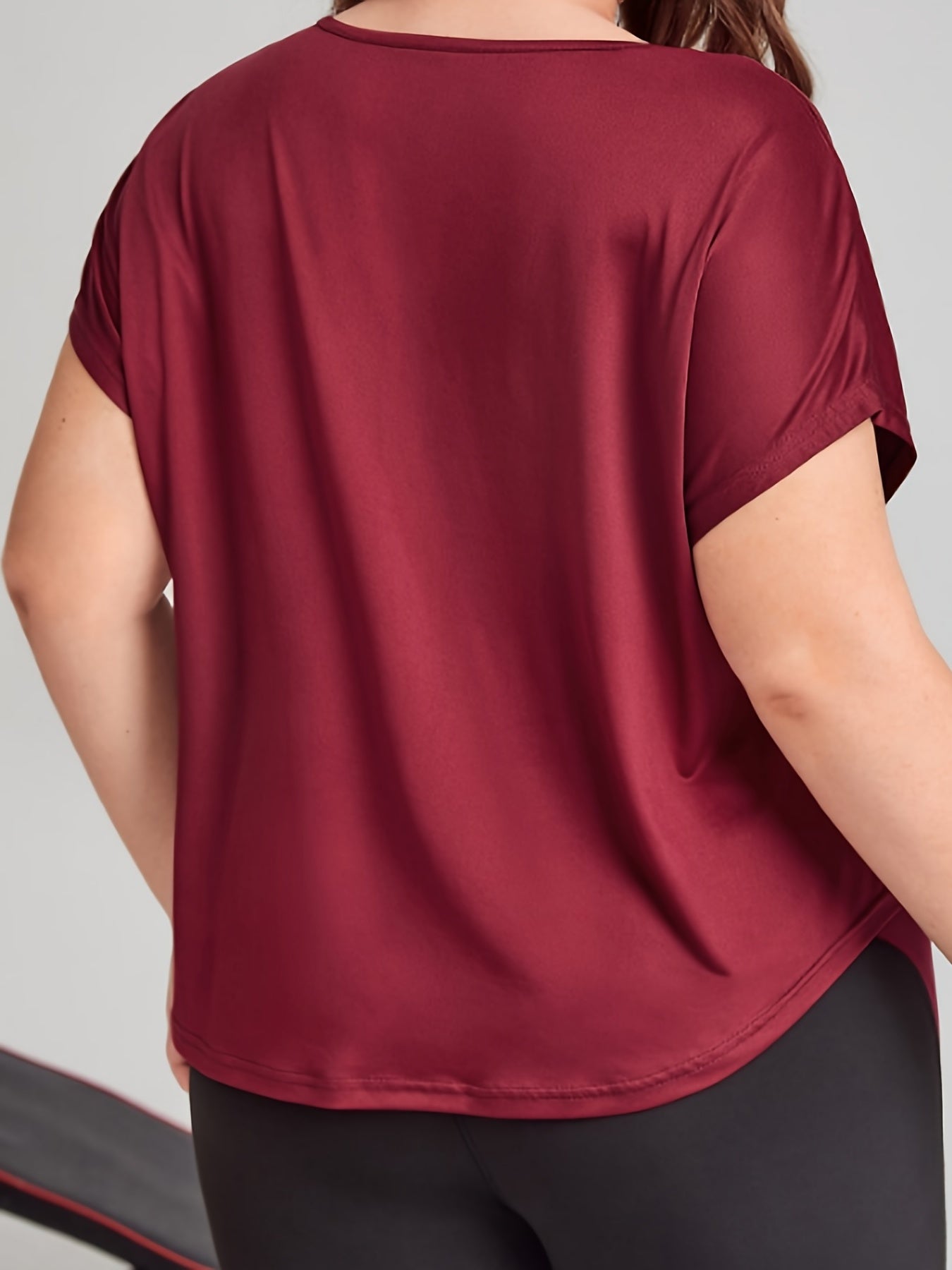 Solid Short Sleeve Sports Top Women's Plus Round Neck Medium Stretch