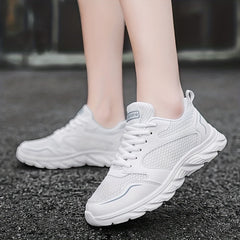 Women's Lightweight Lace-Up Outdoor Running Shoes Soft Sole Mesh Sneakers