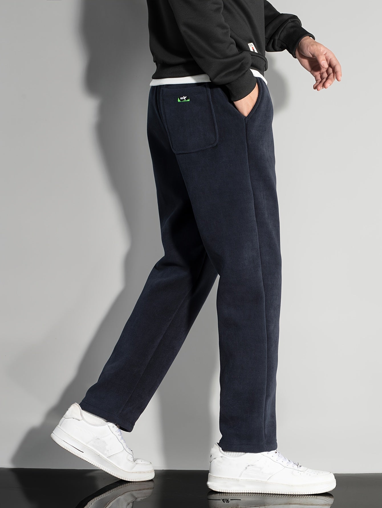 Men's Fleece Joggers Drawstring Pocket Windproof Sweatpants