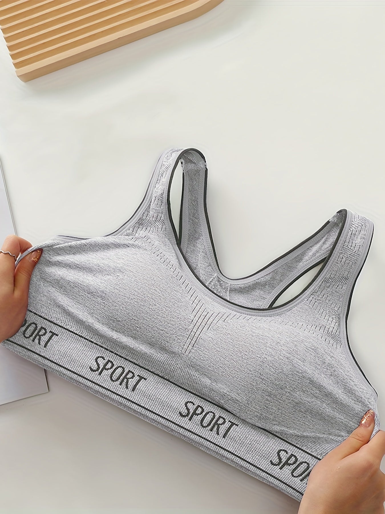  Casual Sports Bra Women's Plus Letter Tape Solid Round Neck